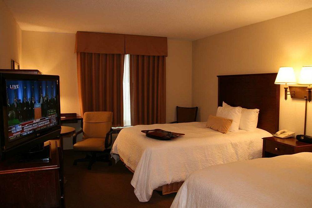 Hampton Inn & Suites Oxford-Anniston Buitenkant foto