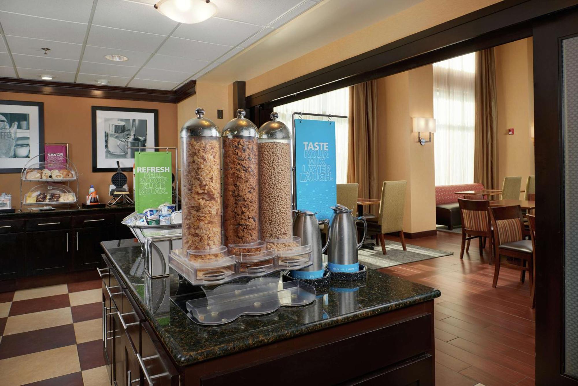 Hampton Inn & Suites Oxford-Anniston Buitenkant foto
